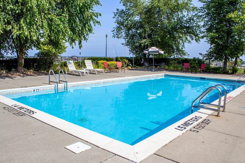 Clarion Hotel Conference Center On Lake Erie Dunkirk Exteriör bild