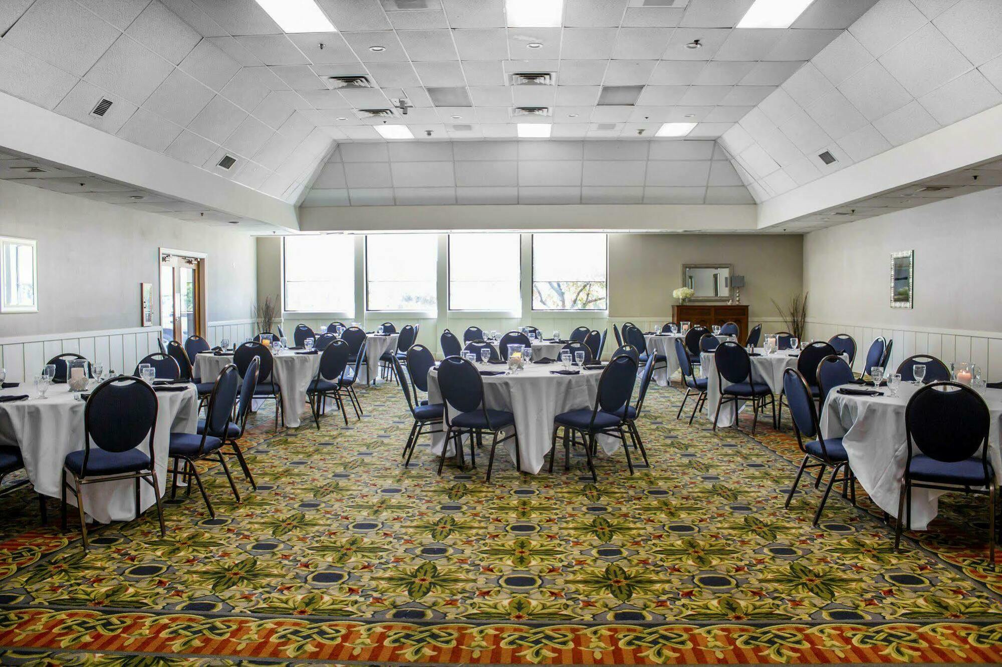 Clarion Hotel Conference Center On Lake Erie Dunkirk Exteriör bild