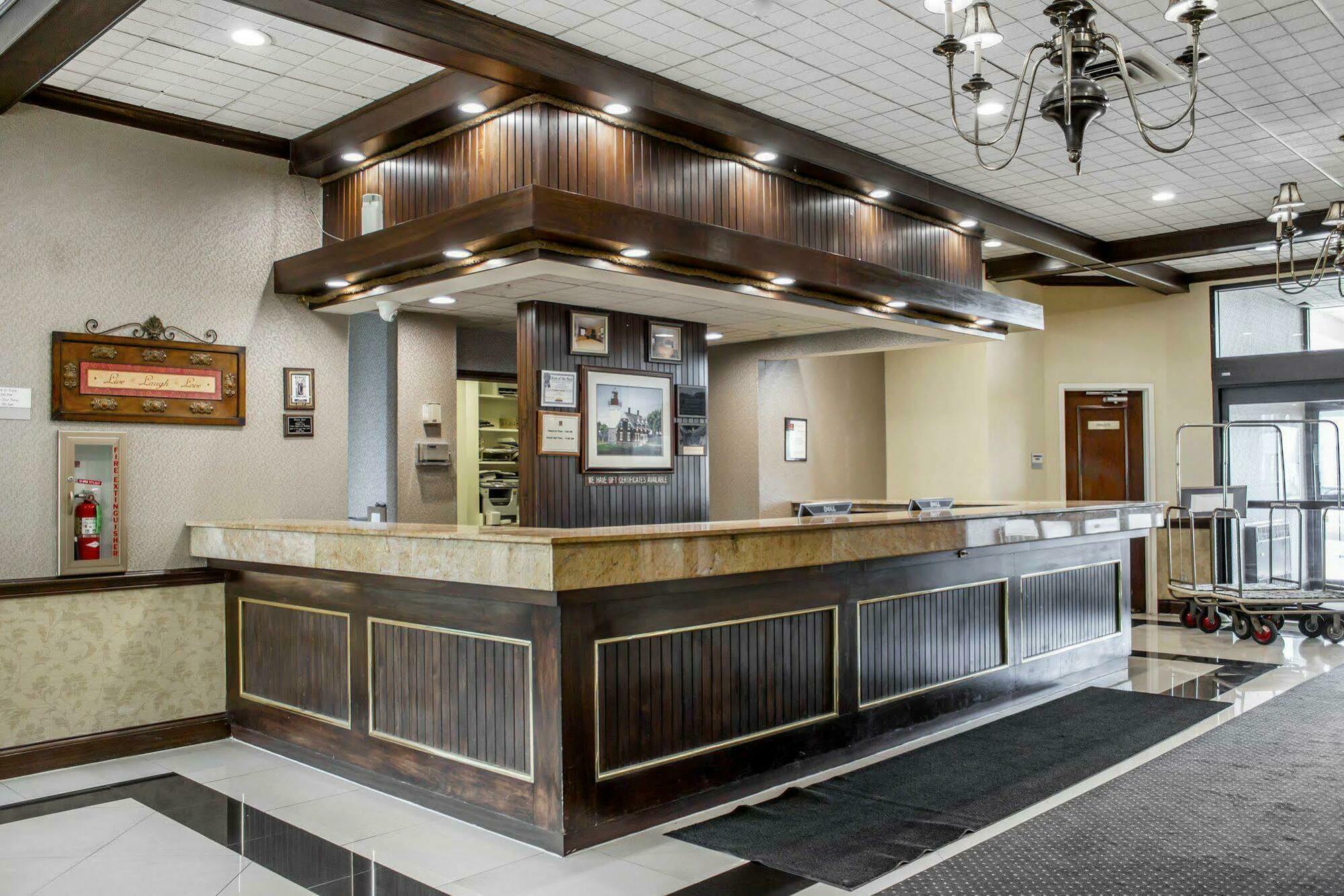 Clarion Hotel Conference Center On Lake Erie Dunkirk Exteriör bild