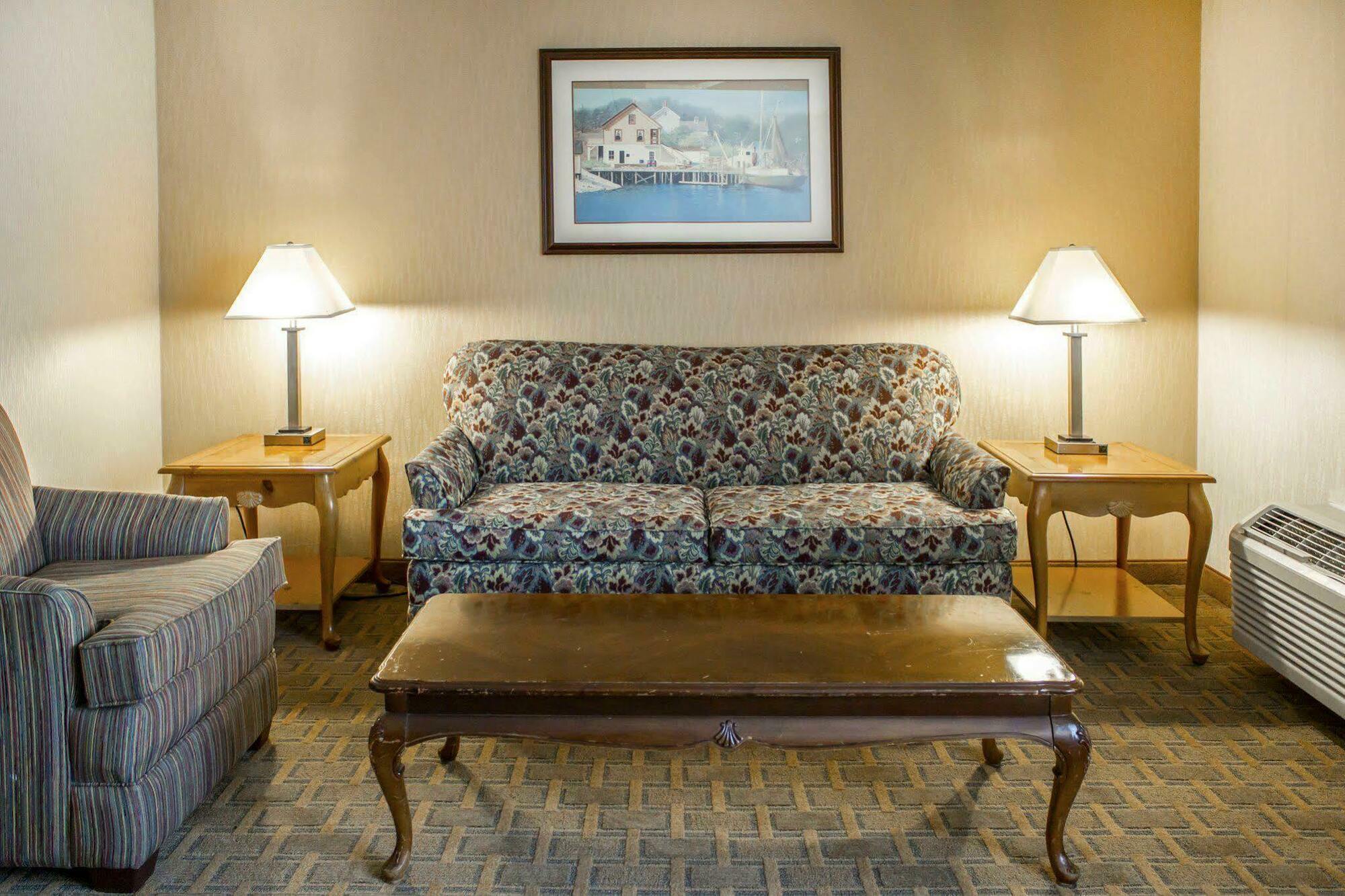 Clarion Hotel Conference Center On Lake Erie Dunkirk Exteriör bild